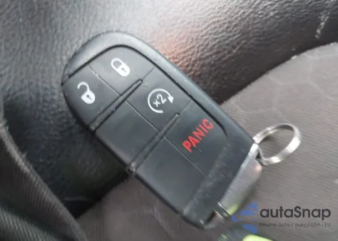 2018 Jeep Compass Latitude 4X4 из США, поврежденный, VIN 3C4NJDBB3JT161858